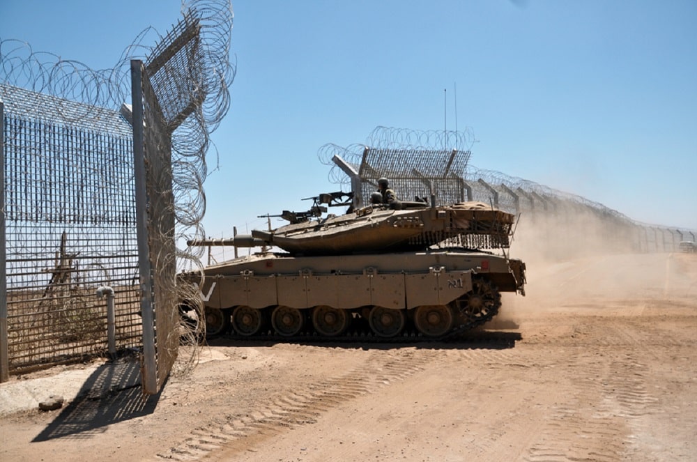 טנק מרכבה חוצה גדר ביטחון