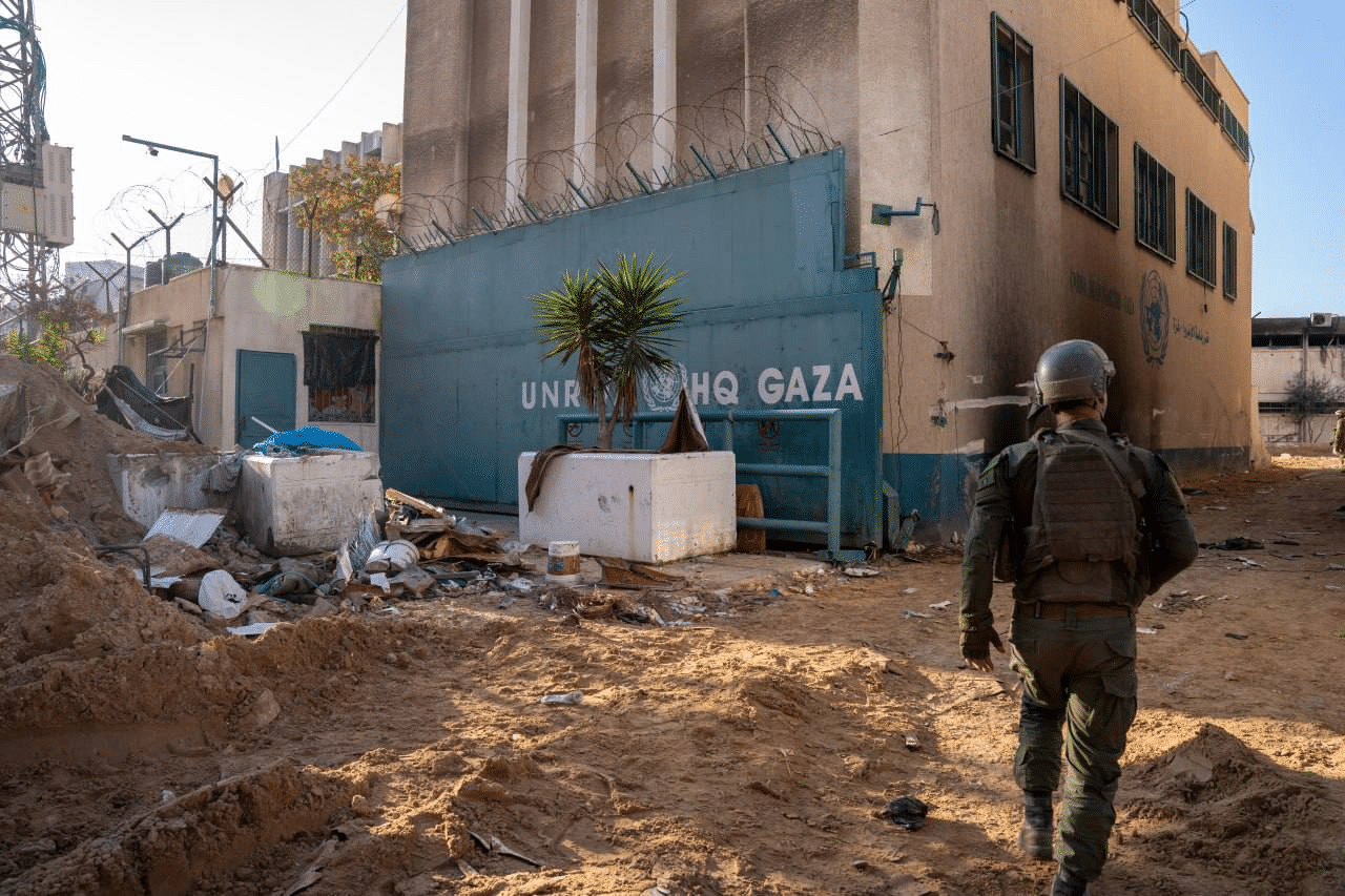 The IDF exposed a vast tunnel network under UNRWA’s central Headquarters in Gaza City. These tunnels included a sophisticated technological infrastructure including servers, some which were connected to UNRWA’s servers | Credit: Israel News on Telegram, https://t.me/newsil_tme
