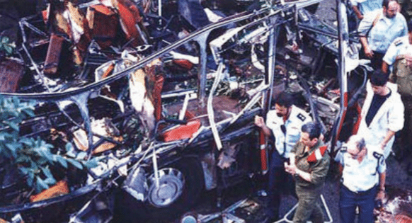 Below: The bus line 5 suicide bombing attack in Dizengoff street, Tel Aviv, October 19, 1994. The attack claimed the lives of 22 people and injured 104 | Photo: Shaul Golan