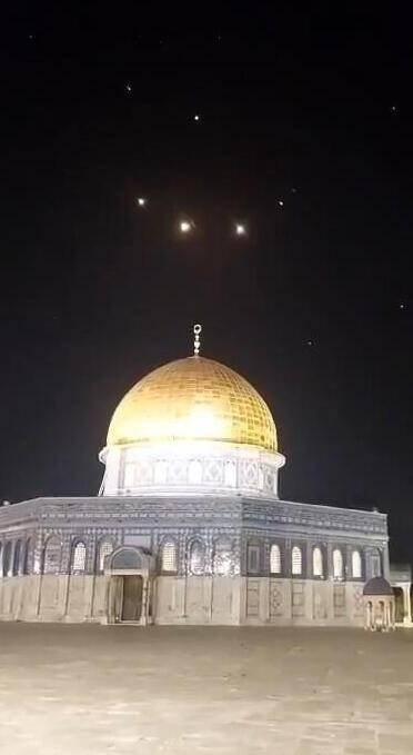 Iranian missiles being intercepted above Temple Mount and Al Aqsa Mosque