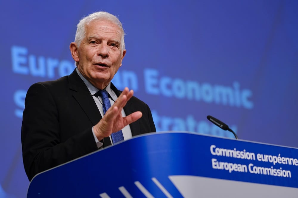 Josep Borrell speaking behind european commission podium