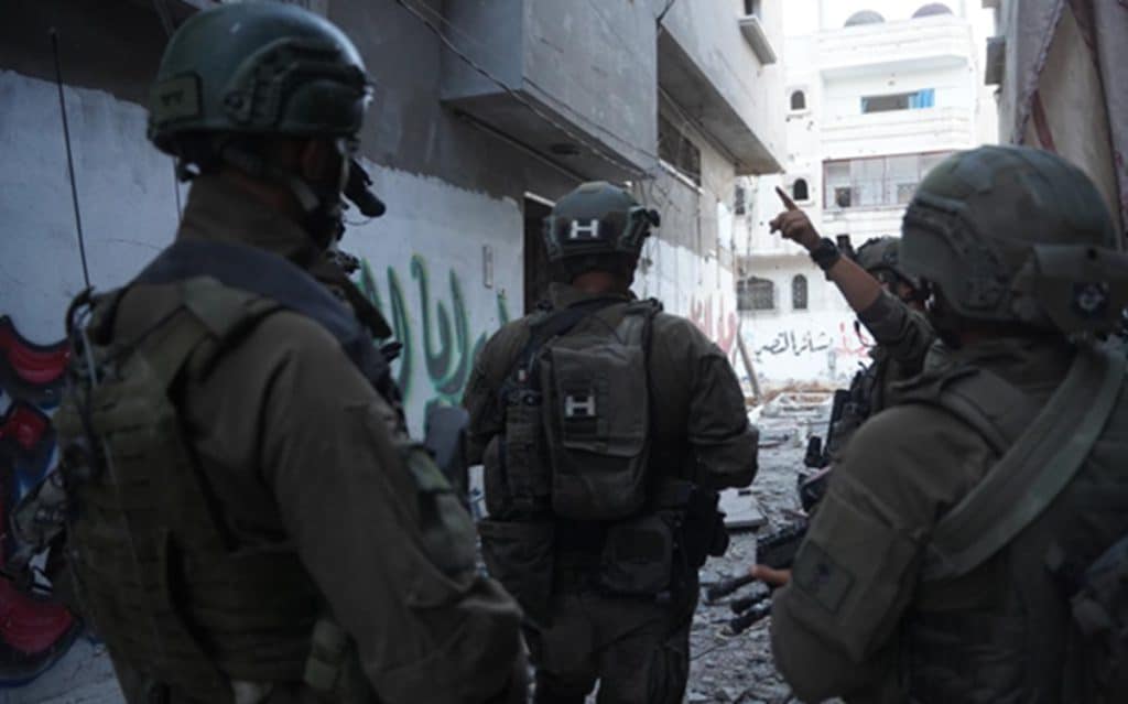 idf soldiers in gaza alleys