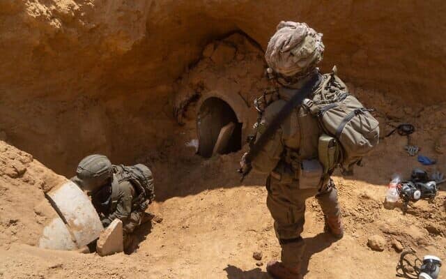 IDF soldiers near tunnel