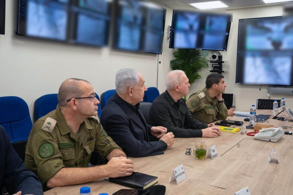 Bibi & Gallant watching IDF operation on screens