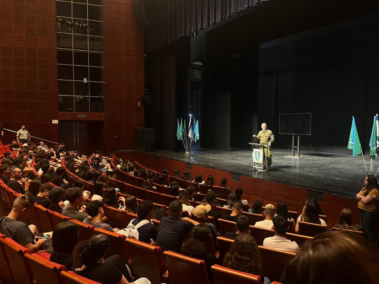 הרצאה גבולות של הסכמה בבית ספר