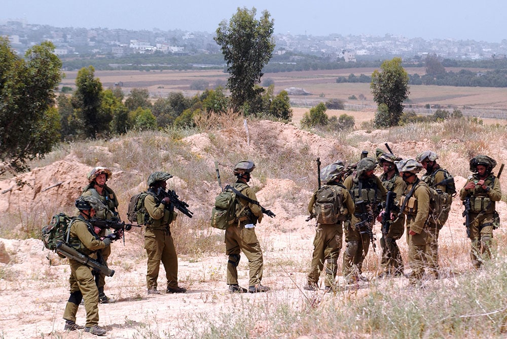 קבוצת חיילי צה"ל בשטח