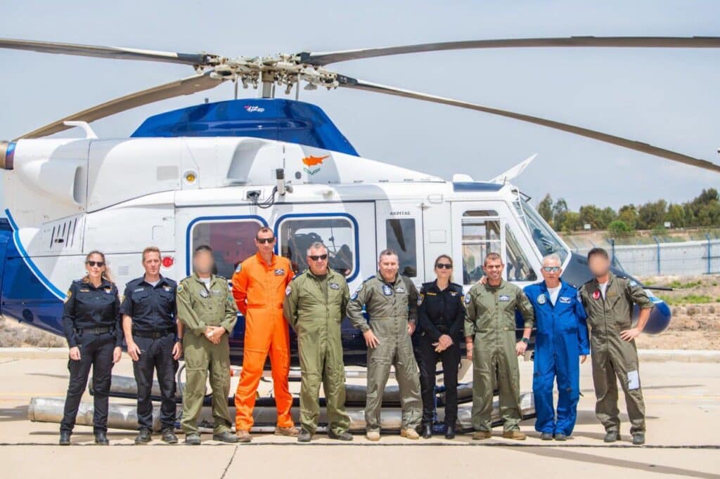 Cypriot helicopter brought to help Israel fight the fires around Jerusalem| Source: IDF Spokesperson