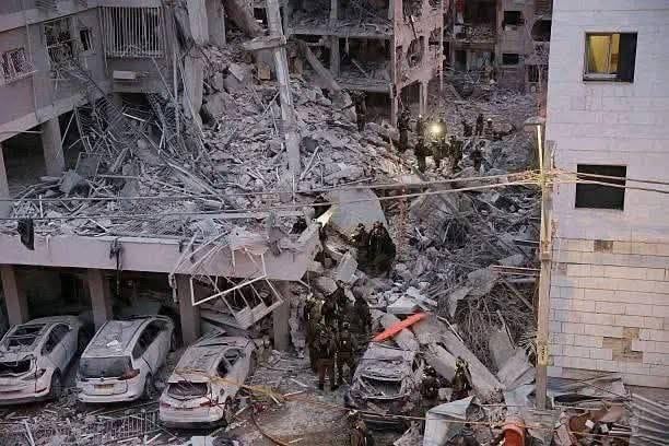 Damage to a collapsed building in Bat Yam