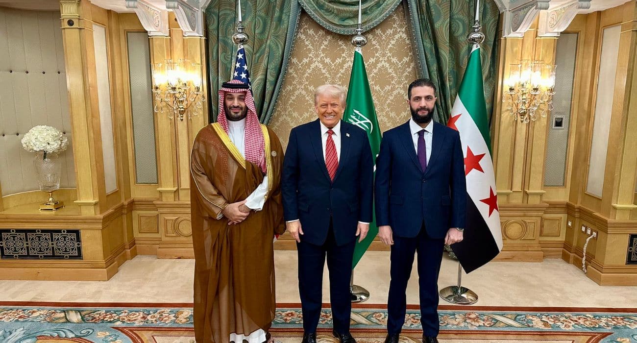Trump with al-Julani and Mohammed bin Salman.